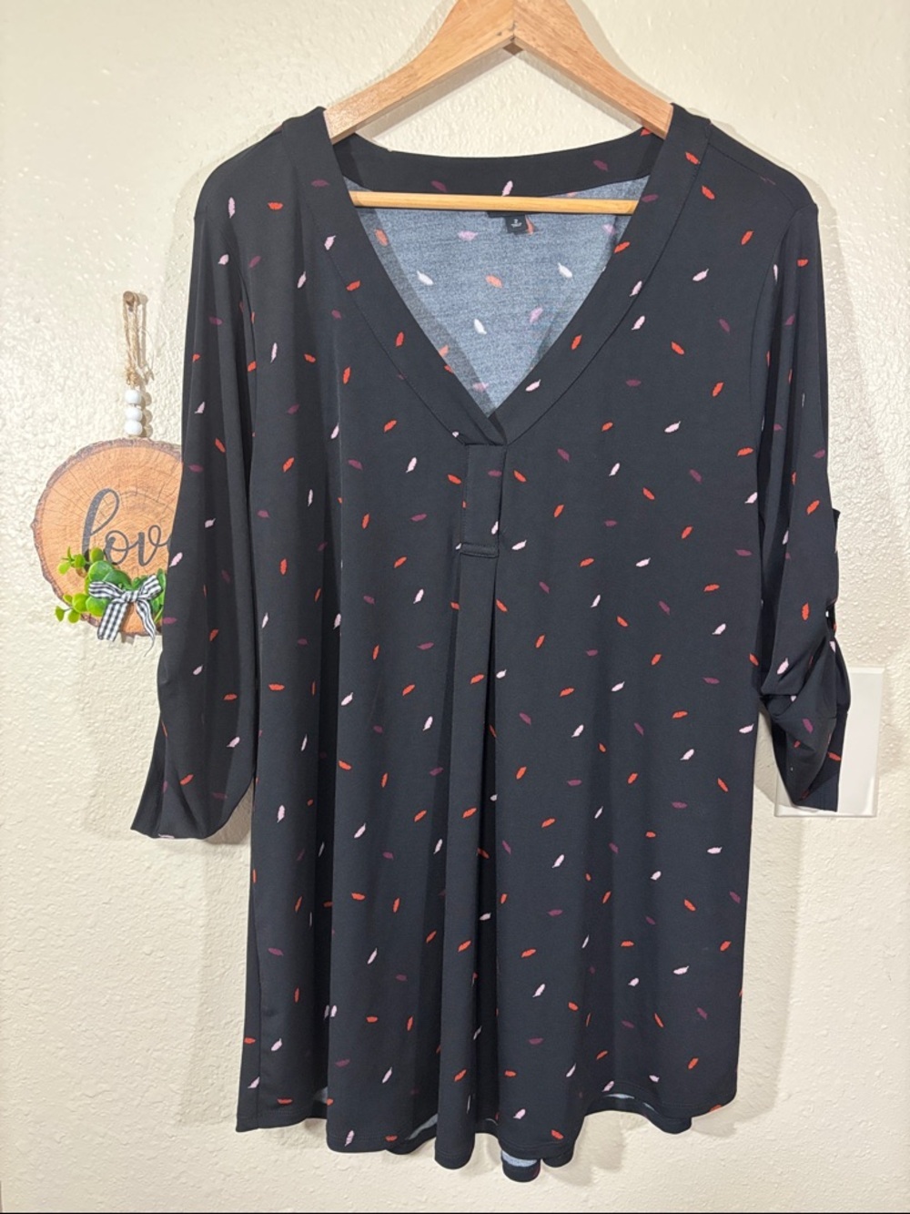 Torrid Plus Size Studio Knit Feather Print Blouse Size 2X